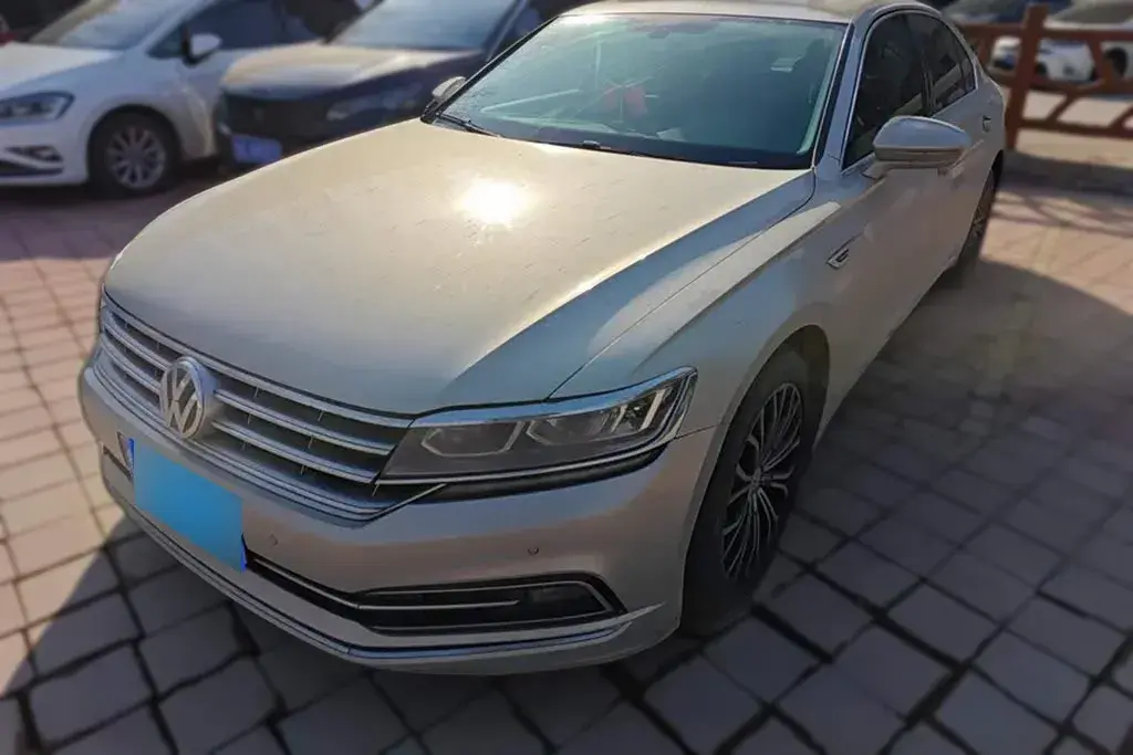 2018 Volkswagen Phideon 2.0T 224HP L4 7DCT