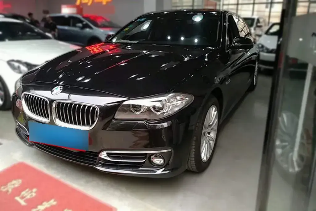 2017 BMW 5 Series 2.0T 218HP L4 8AT