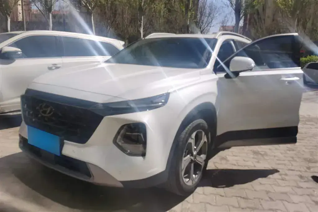 2023 Hyundai Santafe 2.0T 230HP L4 8AT