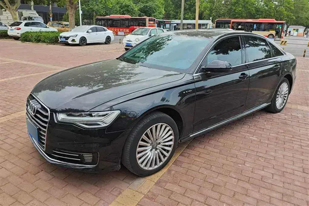 2018 Audi A6L 2.0T 211HP L4 8AT PHEV 14.1KWH