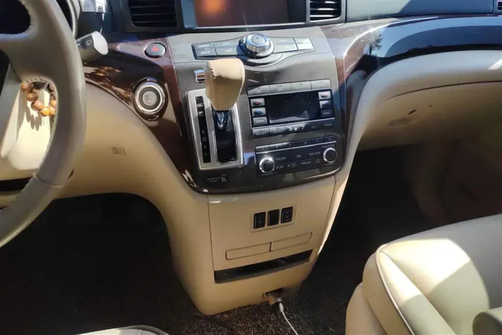 2015 Nissan Quest 3.5L 277HP V6 CVT,autocango,china used car exporter,china ev exporter,chinese used car exporter,chinese used ev exporter