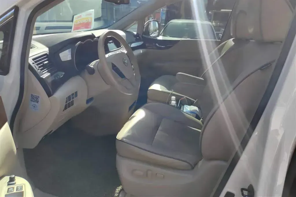 2015 Nissan Quest 3.5L 277HP V6 CVT,autocango,china used car exporter,china ev exporter,chinese used car exporter,chinese used ev exporter