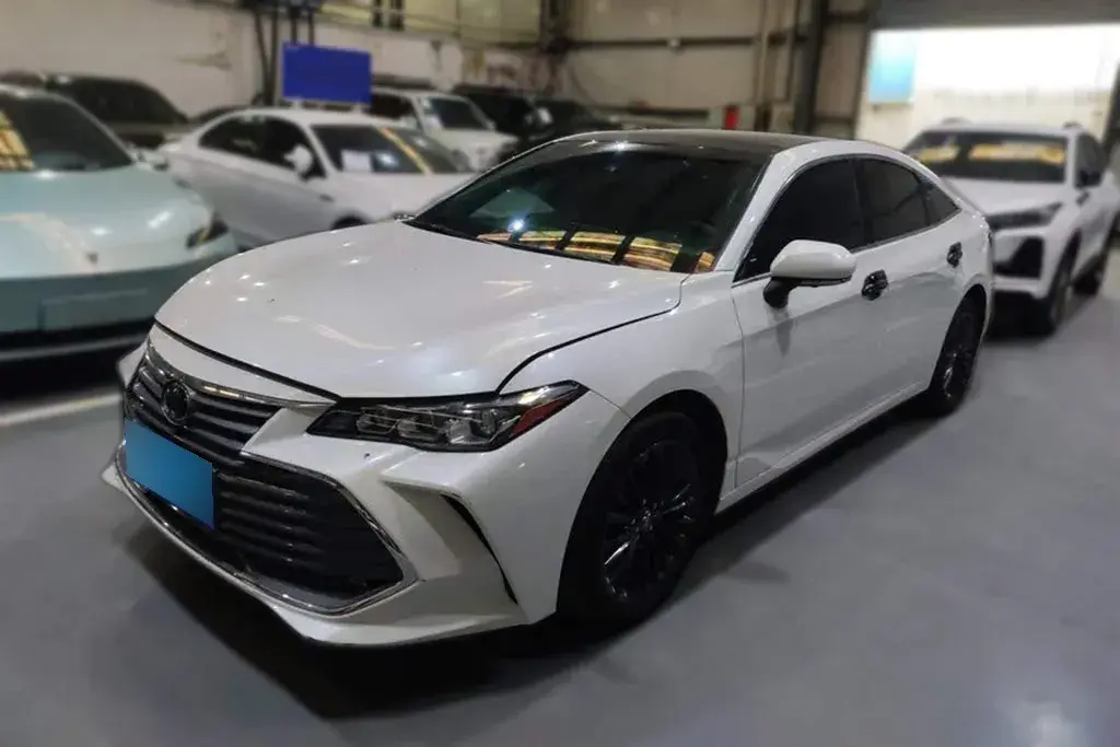 2019 Toyota Avalon 2.5L 209HP L4 8AT