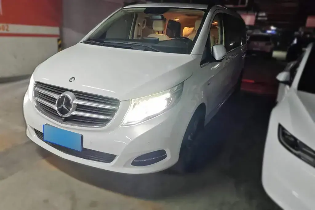 2016 Mercedes-Benz V Class 2.0T 211HP L4 7AT