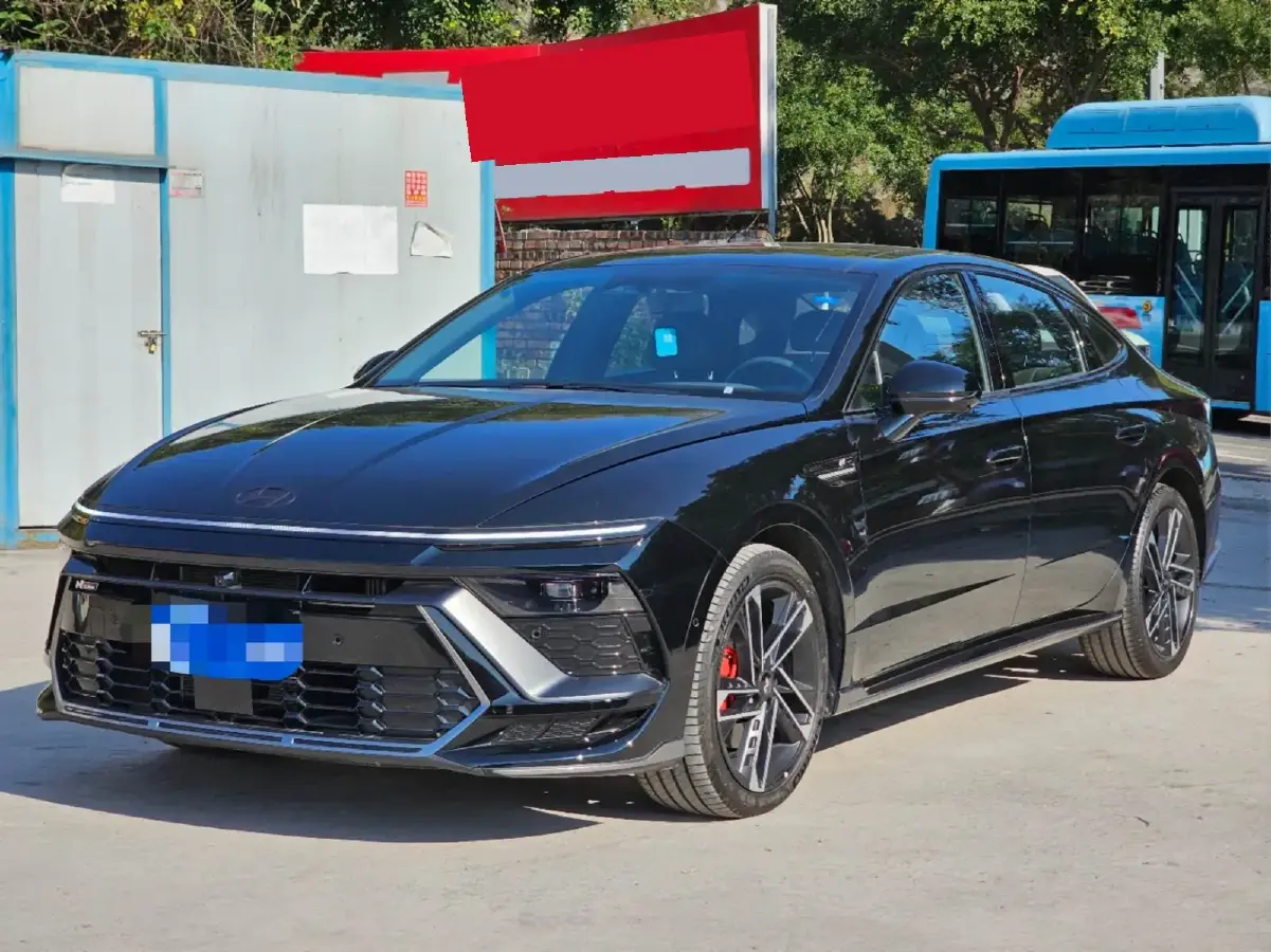 2024 Hyundai Sonata 2.0T 250HP L4 8AT