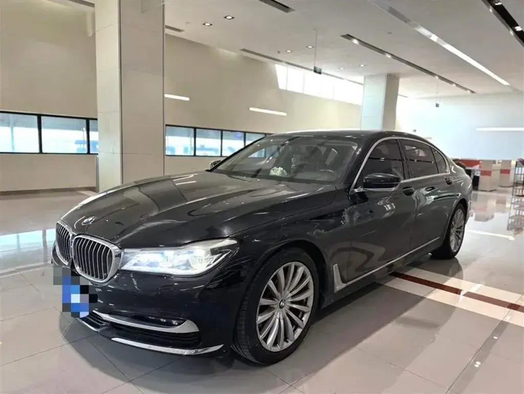 2016 BMW 7 Series 3.0T 326HP L6 8AT
