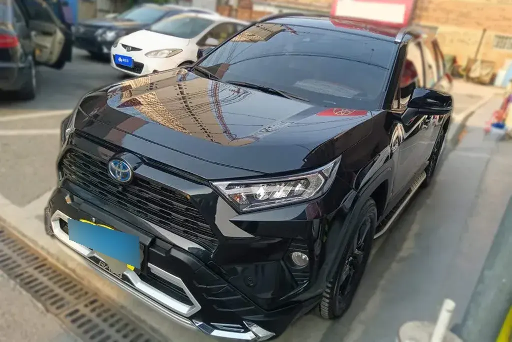 2020 Toyota RAV4 2.5L 178HP L4 E-CVT Hybrid
