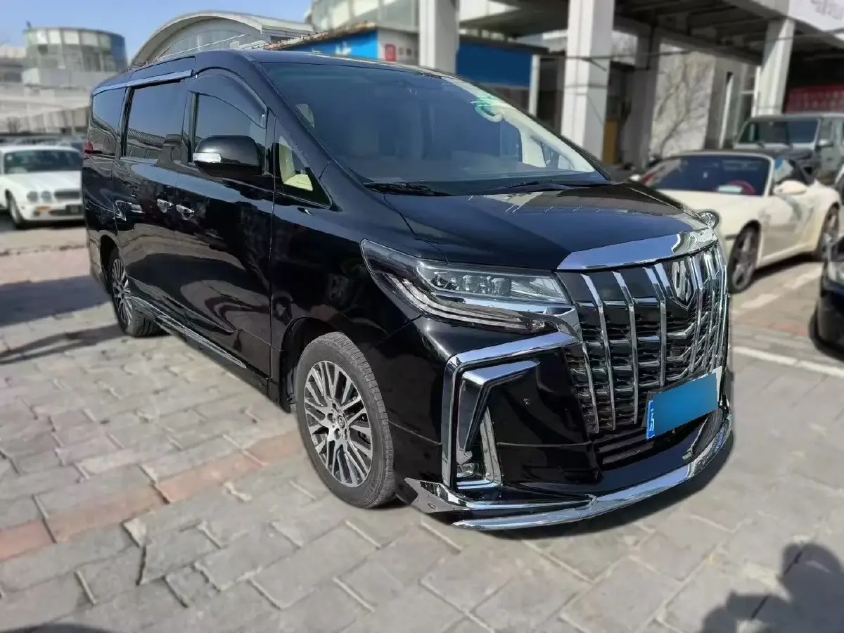2012 Toyota Alphard 3.5L 275HP V6 6AT