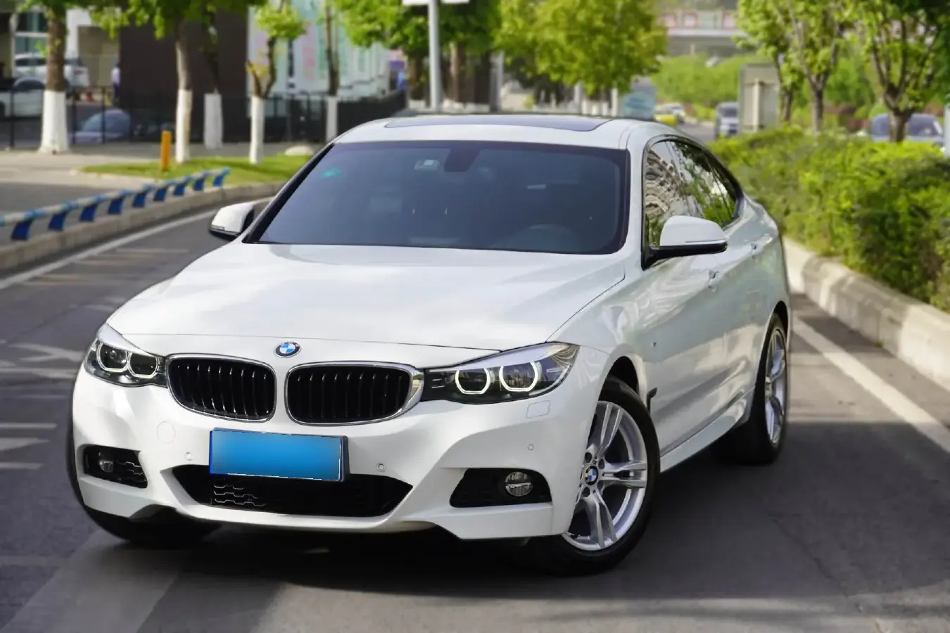 2017 BMW 3 Series GT 2.0T 184HP L4 8AT