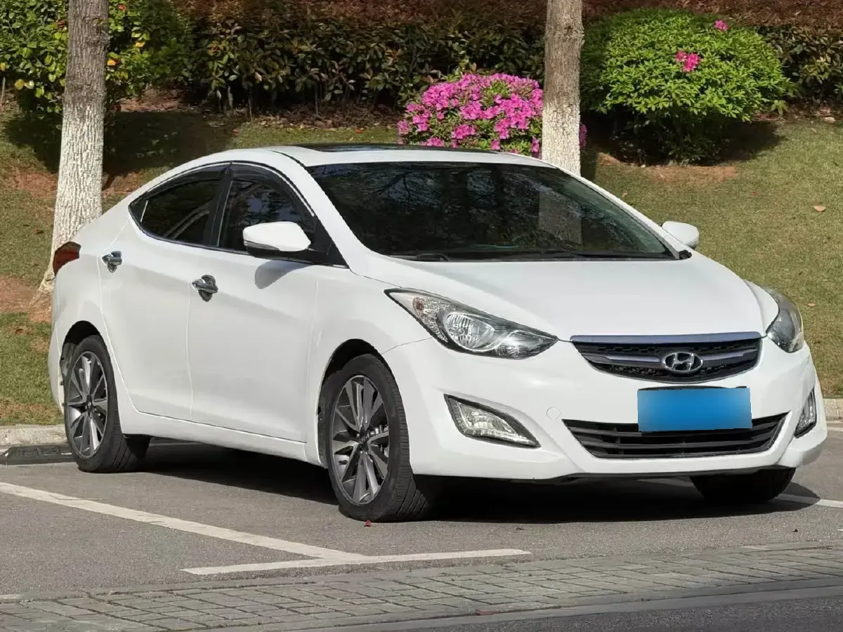 2015 Hyundai Elantra 1.6L 128HP L4 6AT