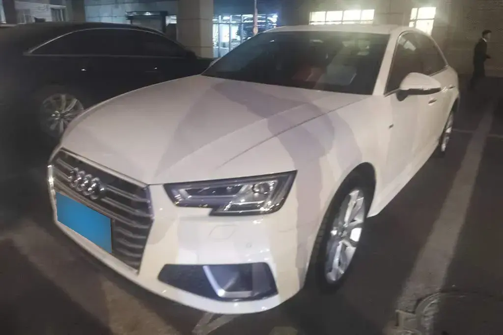 2019 Audi A4L 2.0T 190HP L4 7DCT