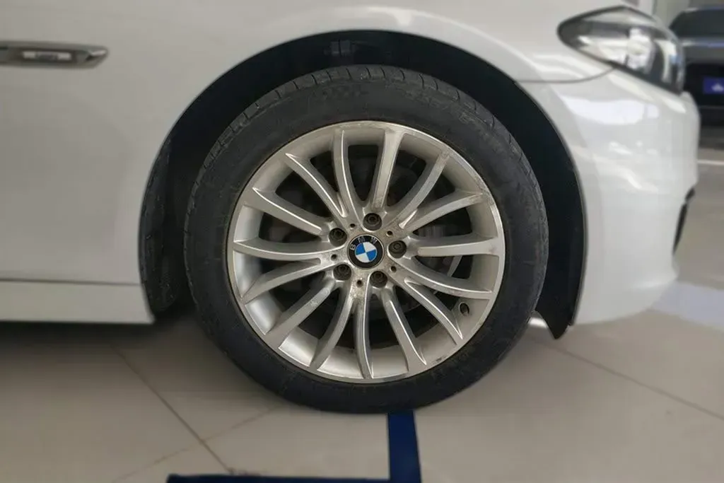 2017 BMW 5 Series 2.0T 218HP L4 8AT,autocango,china used car exporter,china ev exporter,chinese used car exporter,chinese used ev exporter