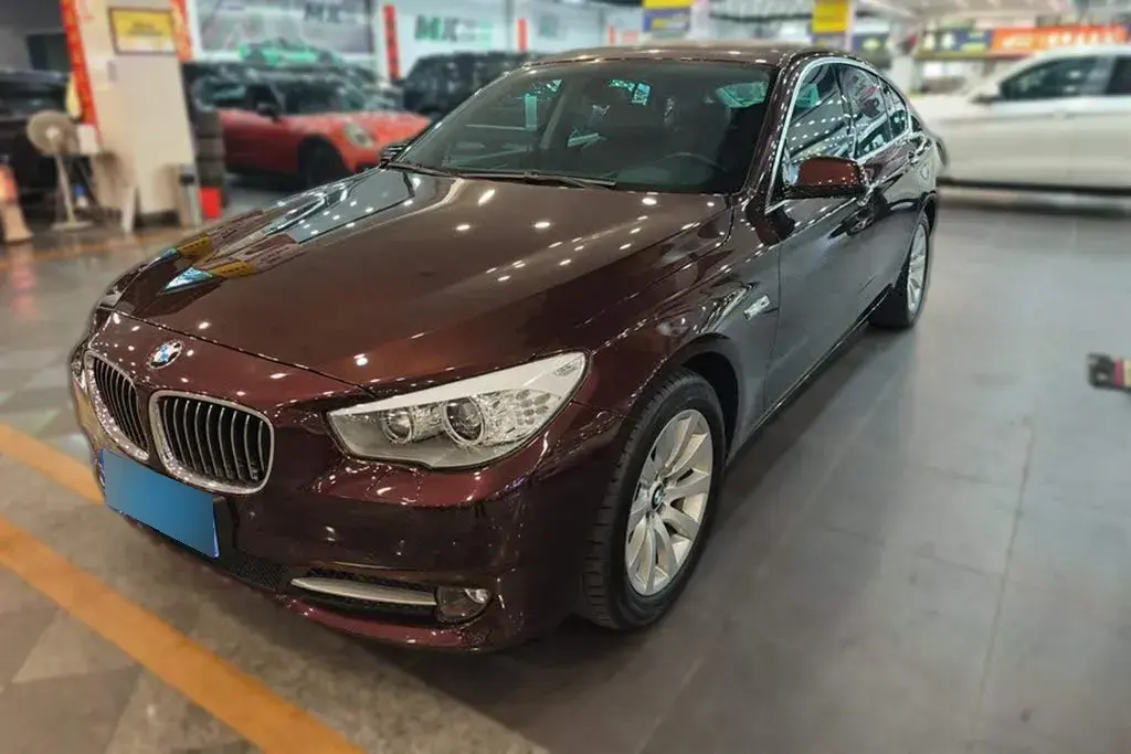 2013 BMW 5 Series GT 3.0T 306HP L6 8AT