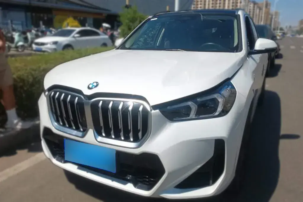 2023 BMW X1 2.0T 204HP L4 7DCT