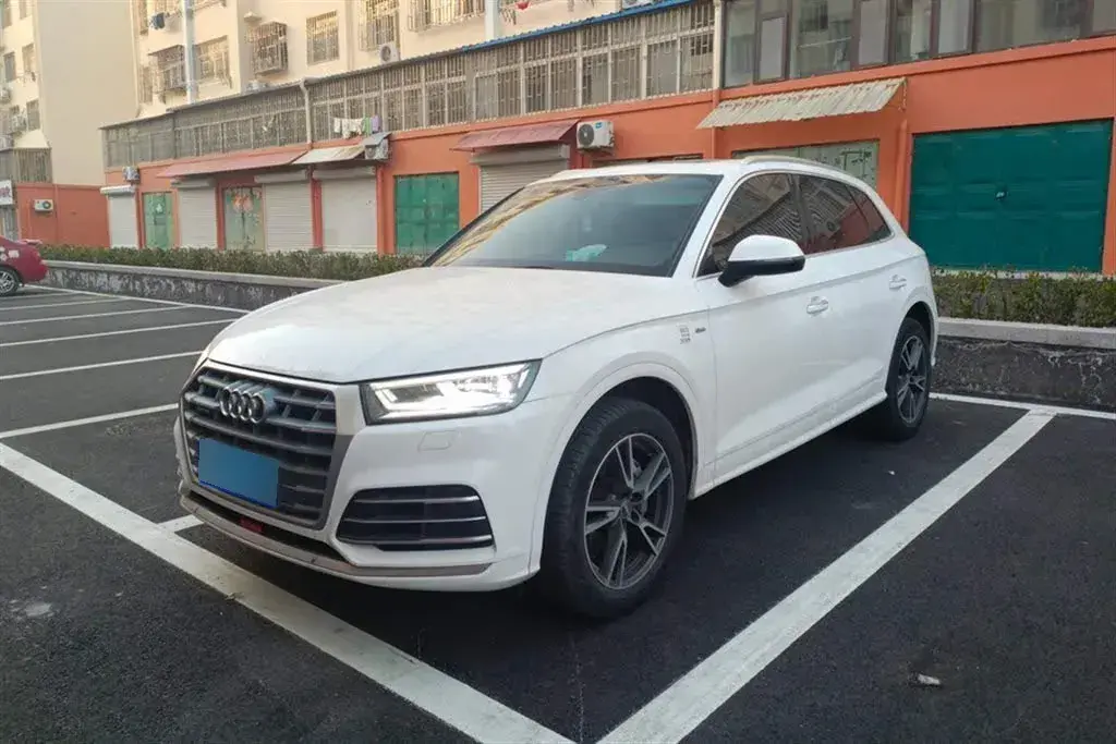 2020 Audi Q5L 2.0T 190HP L4 7DCT