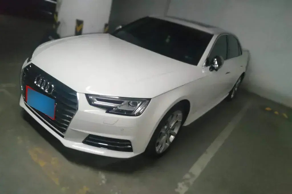 2017 Audi A4L 2.0T 190HP L4 7DCT