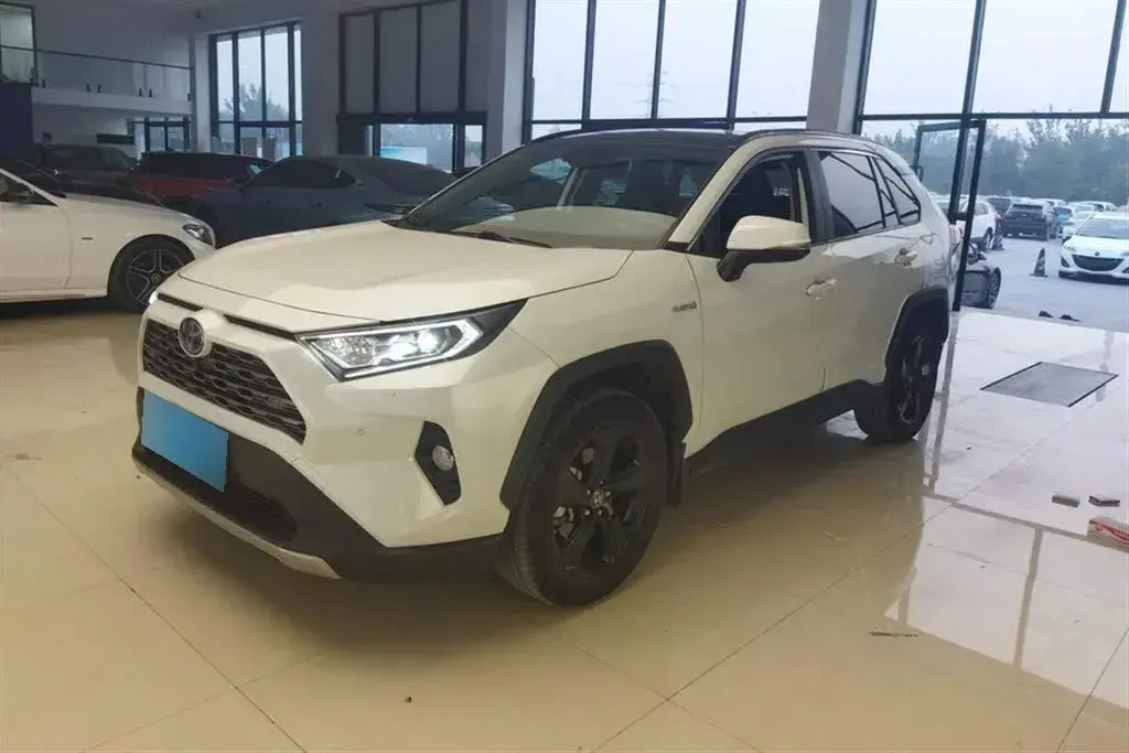 2021 Toyota RAV4 2.5L 178HP L4 E-CVT Hybrid