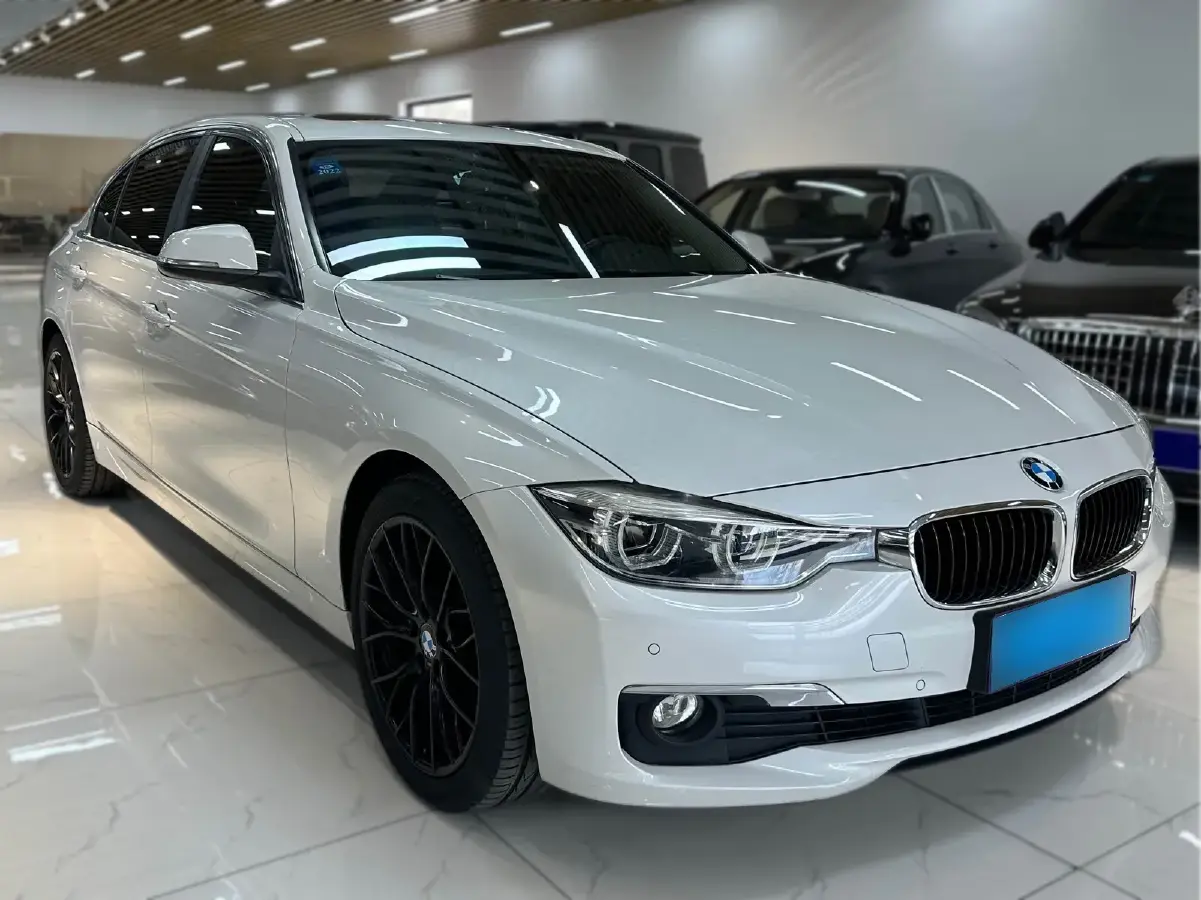 2016 BMW 3 Series 2.0T 184HP L4 8AT