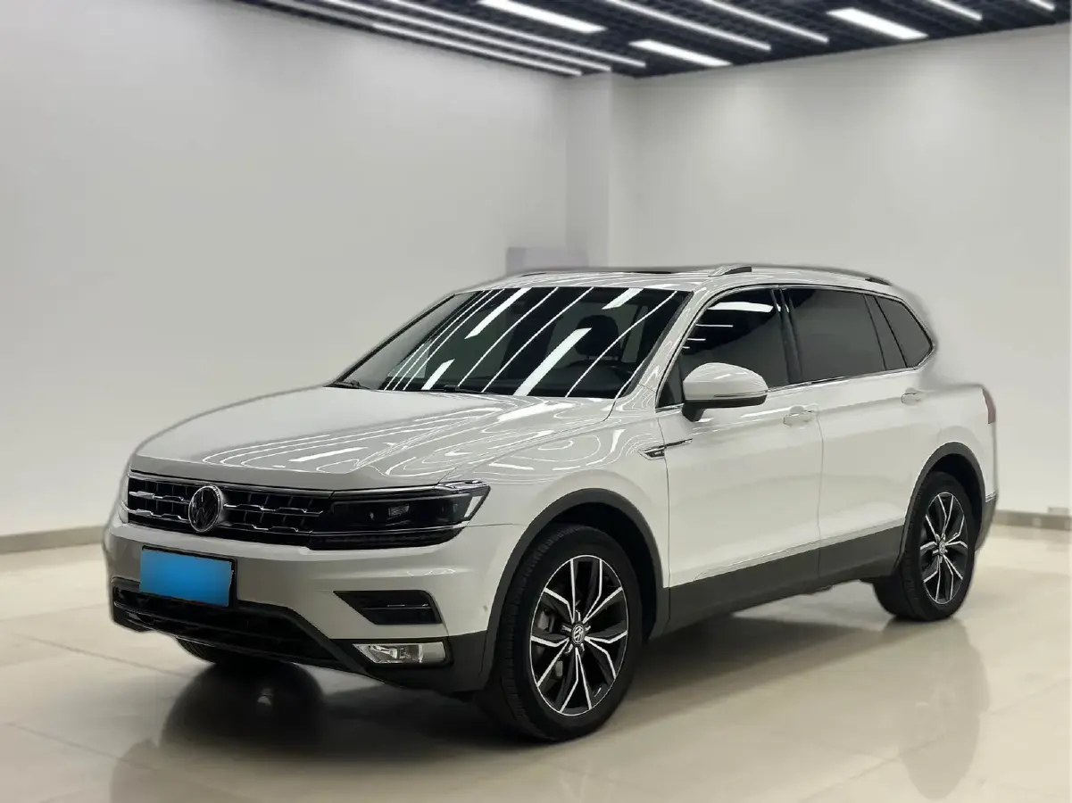 2019 Volkswagen Tiguan L 2.0T 220HP L4 7DCT
