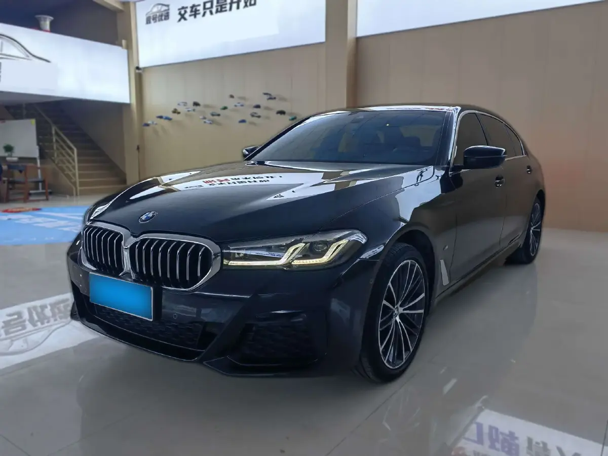 2023 BMW 5 Series 2.0T 245HP L4 8AT