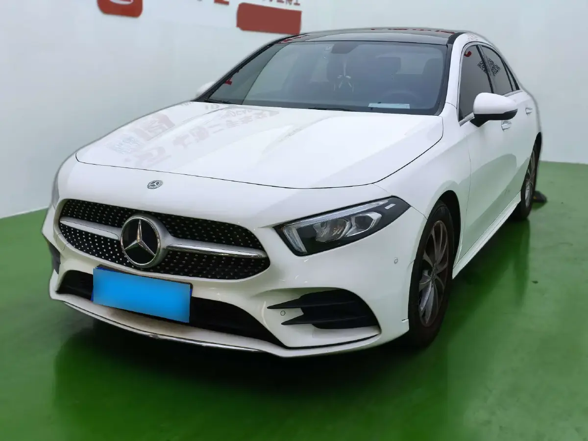 2020 Mercedes-Benz A Class 1.3T 163HP L4 7DCT