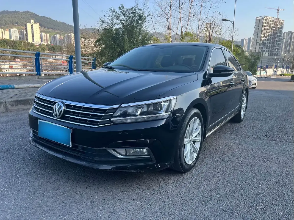 2017 Volkswagen Passat 1.4T 150HP L4 7DCT