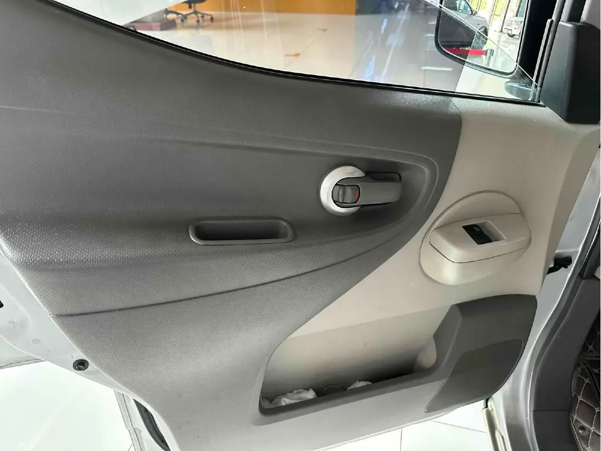 2016 Nissan NV200 1.6L 124HP L4 5MT,autocango,china used car exporter,china ev exporter,chinese used car exporter,chinese used ev exporter