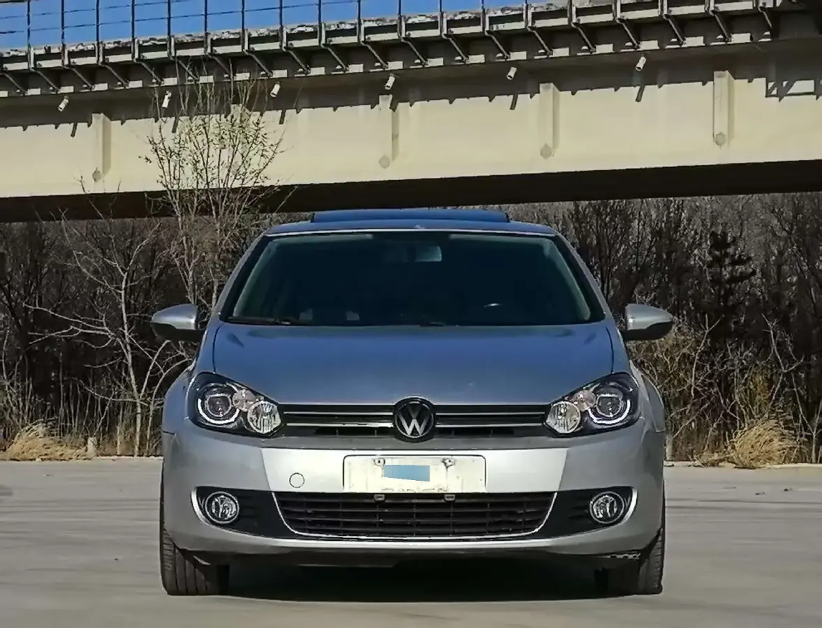 2011 Volkswagen Golf 1.4T 131HP L4 7DCT