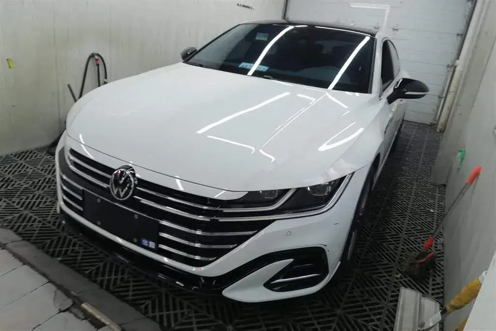 2023 Volkswagen CC 2.0T 220HP L4 7DCT