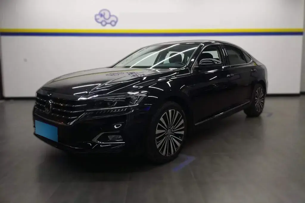 2019 Volkswagen Passat 2.0T 220HP L4 7DCT
