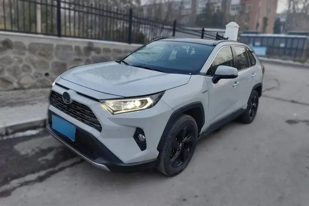 2020 Toyota RAV4 2.5L 178HP L4 E-CVT Hybrid