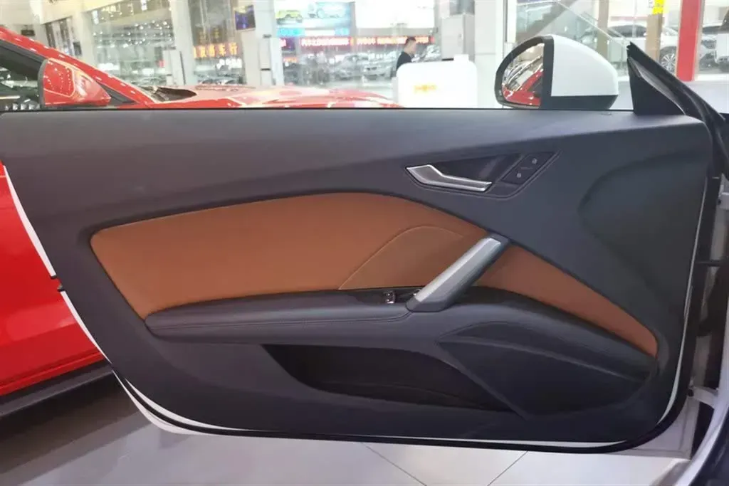 2015 Audi TT 2.0T 230HP L4 6DCT,autocango,china used car exporter,china ev exporter,chinese used car exporter,chinese used ev exporter