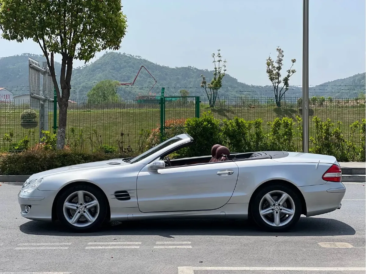 2004 Mercedes-Benz SL Class 3.5L 272HP V6 7AT,autocango,china used car exporter,china ev exporter,chinese used car exporter,chinese used ev exporter