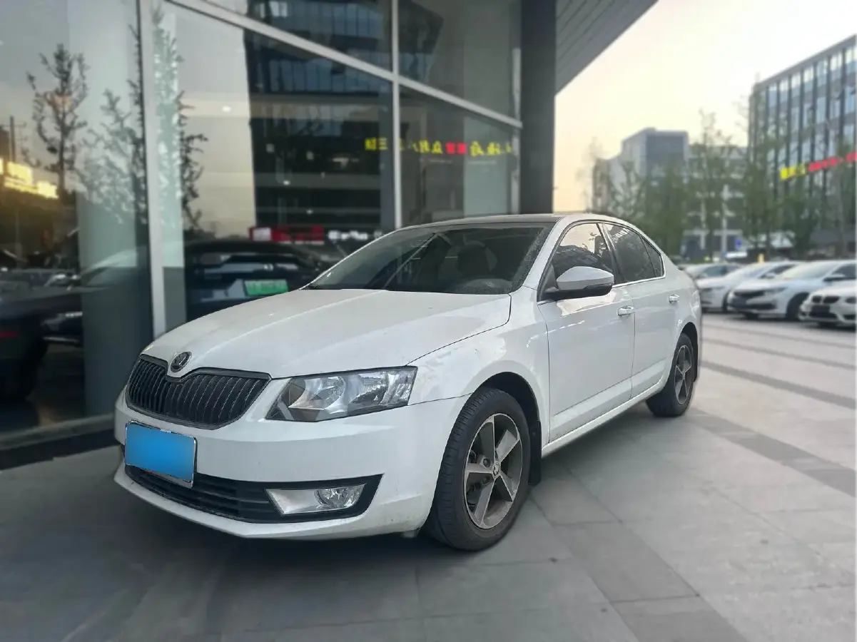 2016 Skoda Octavia 1.6L 110HP L4 6AT