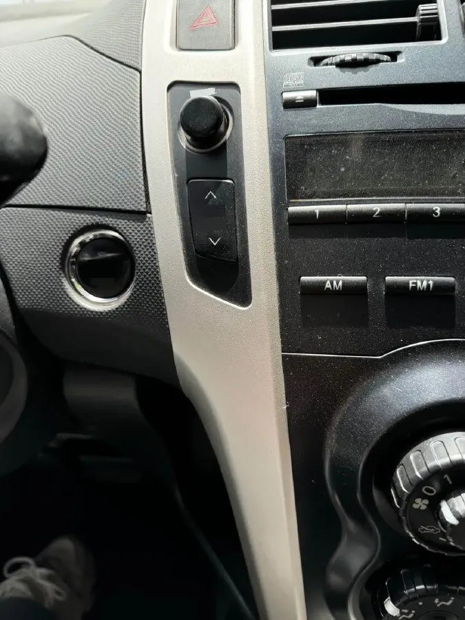 2011 Toyota Yaris 1.6L 118HP L4 4AT,autocango,china used car exporter,china ev exporter,chinese used car exporter,chinese used ev exporter