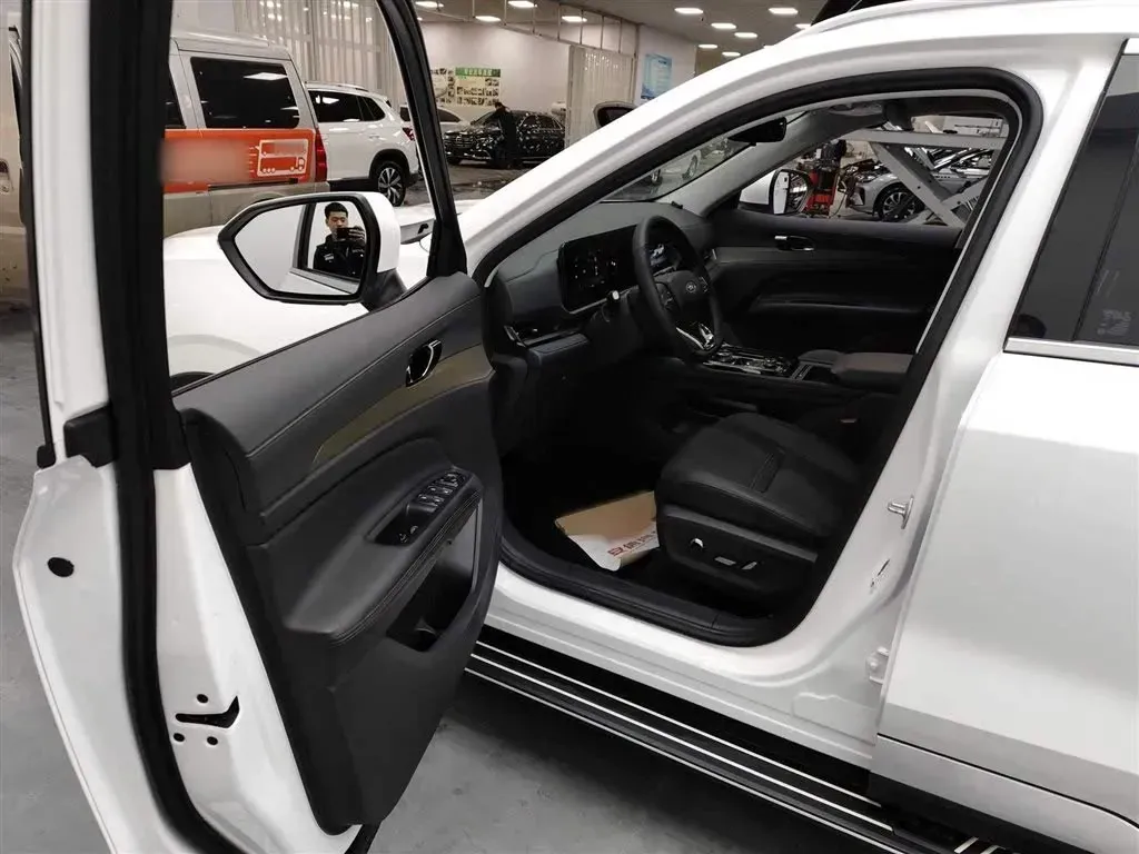 2022 Ford Equator Sport 1.5T 170HP L4 7DCT,autocango,china used car exporter,china ev exporter,chinese used car exporter,chinese used ev exporter