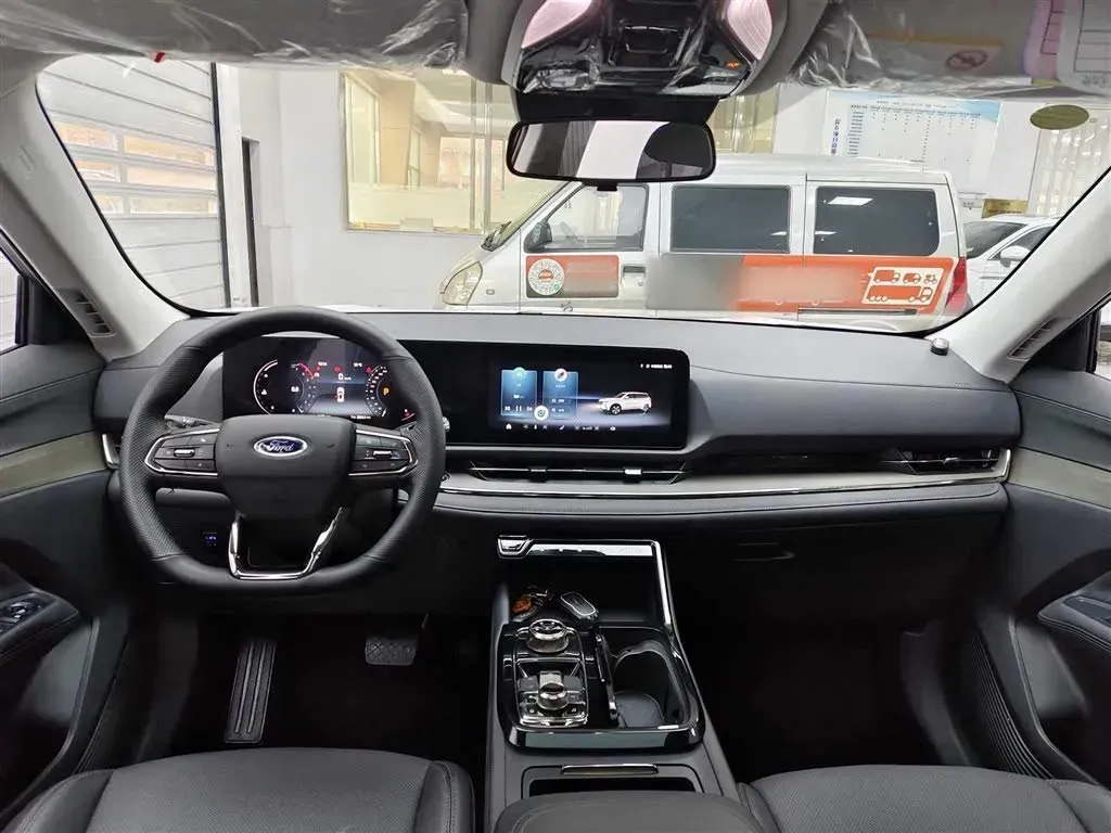 2022 Ford Equator Sport 1.5T 170HP L4 7DCT,autocango,china used car exporter,china ev exporter,chinese used car exporter,chinese used ev exporter