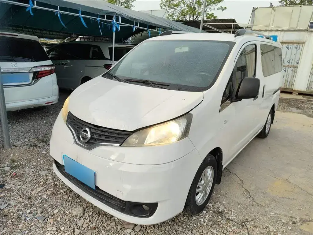 2013 Nissan NV200 1.6L 113HP L4 5MT