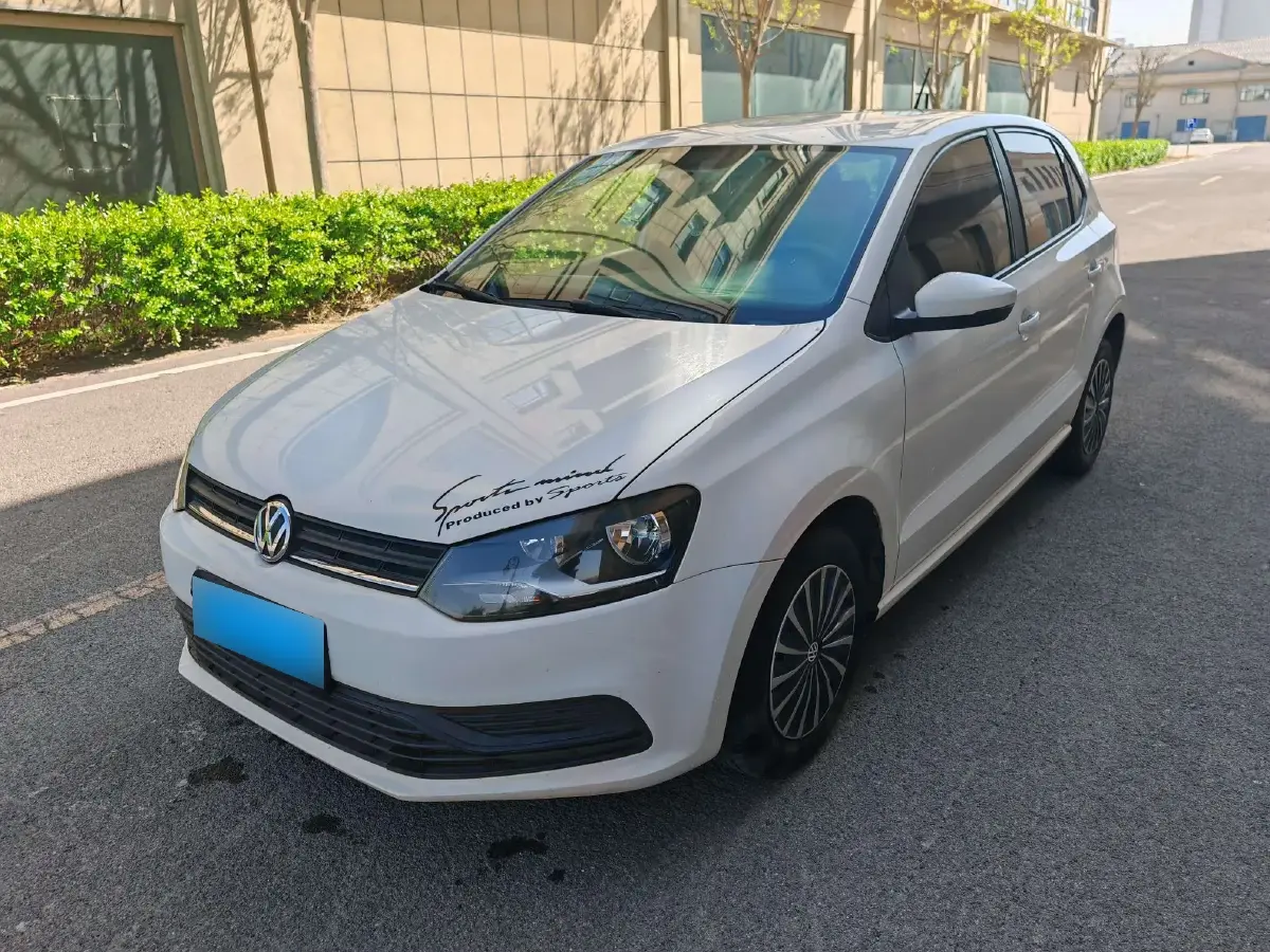 2016 Volkswagen Polo 1.4L 90HP L4 5MT