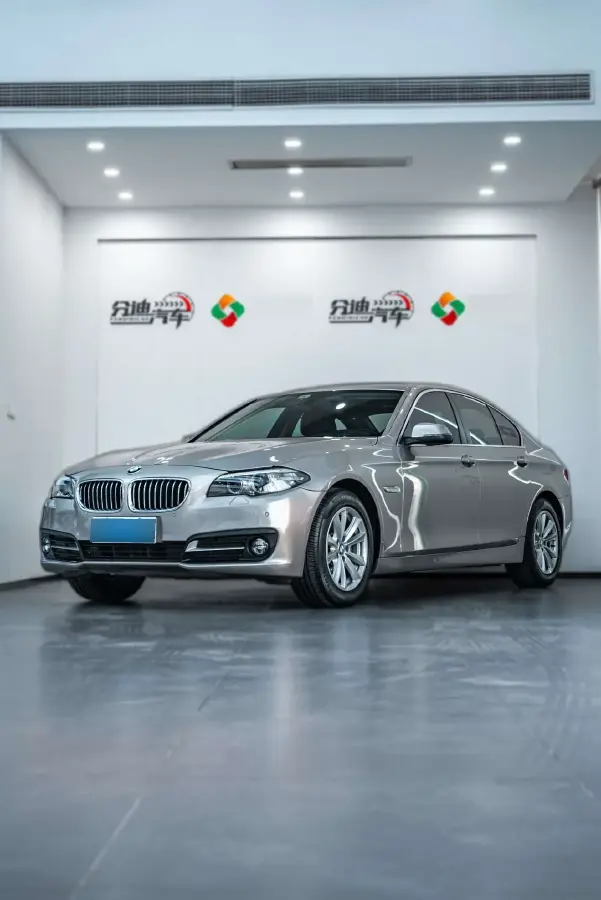 2014 BMW 5 Series 2.0T 184HP L4 8AT