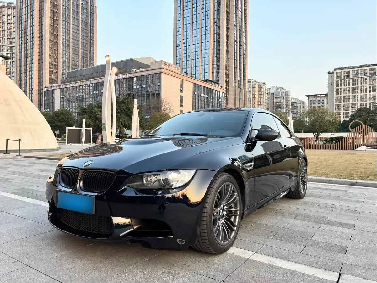 2010 BMW M3 4.0L 420HP V8 7DCT