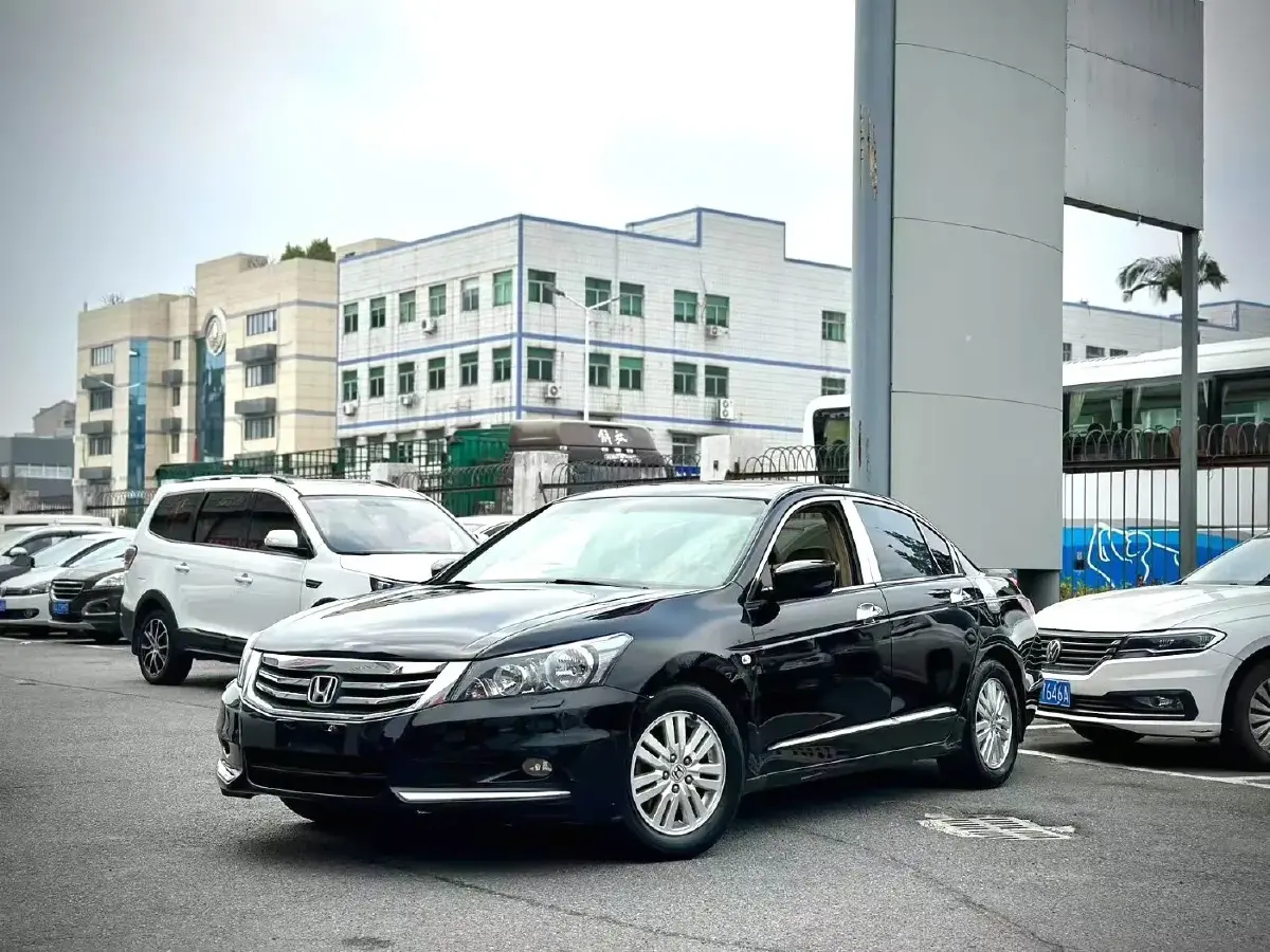 2013 Honda Accord 2.0L 156HP L4 5AT