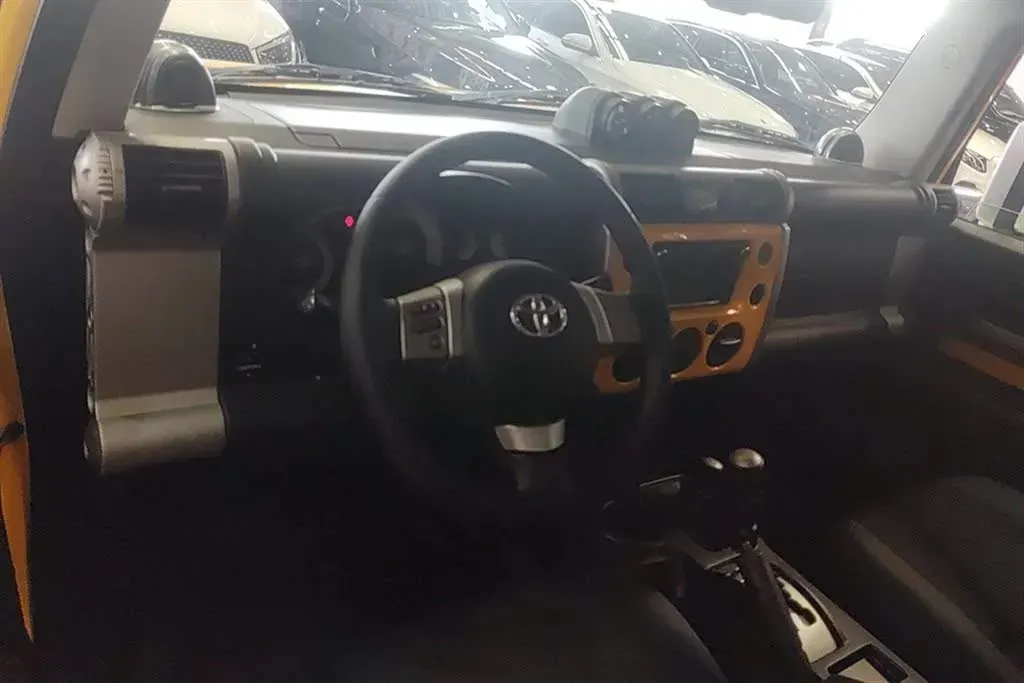 2007 Toyota FJ Cruiser 4.0L 244HP V6 5AT,autocango,china used car exporter,china ev exporter,chinese used car exporter,chinese used ev exporter