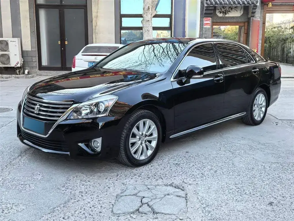 2012 Toyota Crown 2.5L 193HP V6 6AT