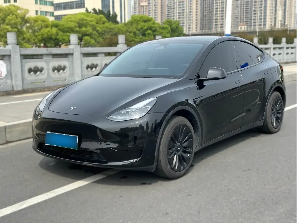 2023 Tesla Model Y BEV 60KWH