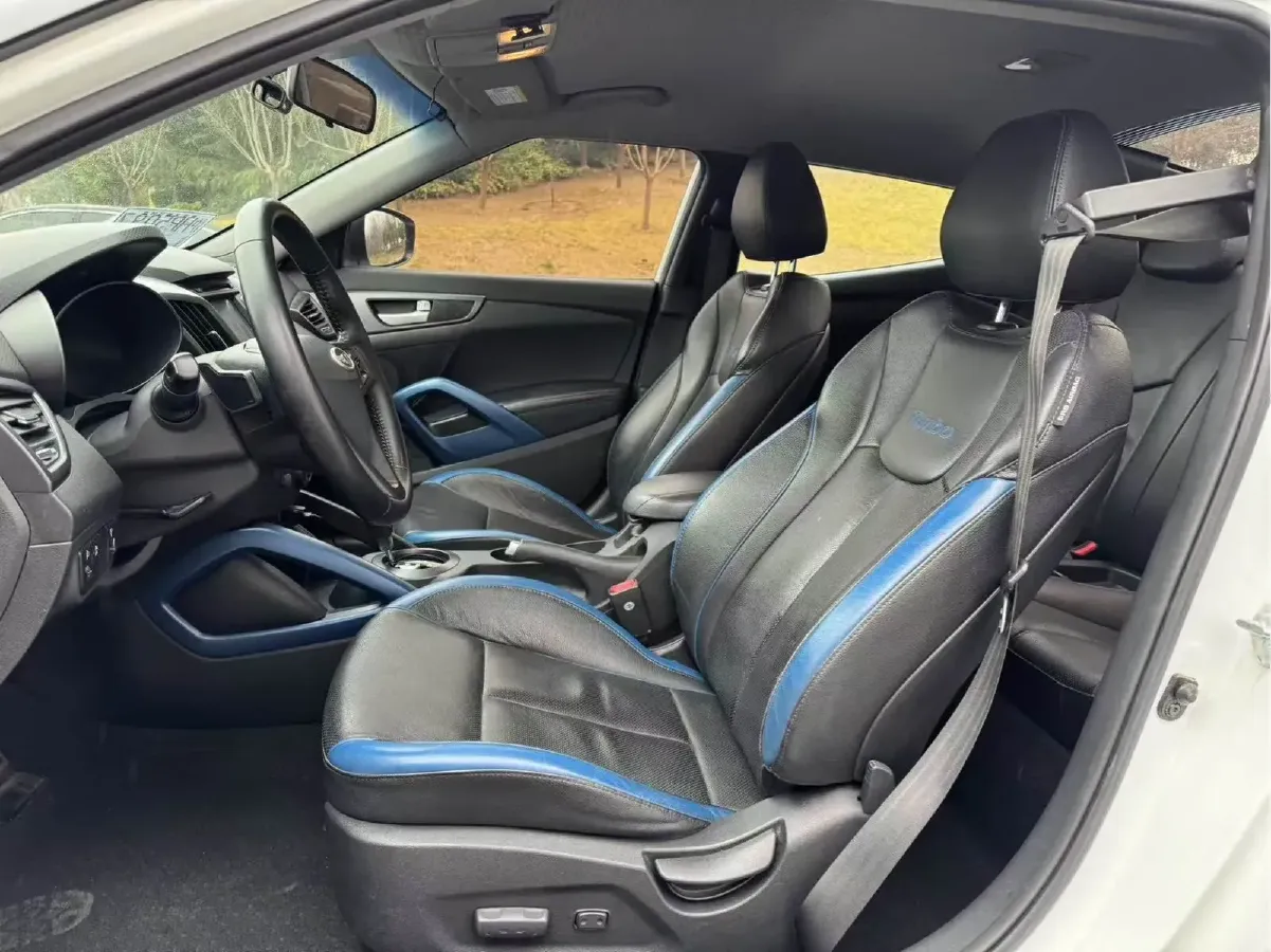 2012 Hyundai Veloster 1.6T 204HP L4 6AT,autocango,china used car exporter,china ev exporter,chinese used car exporter,chinese used ev exporter