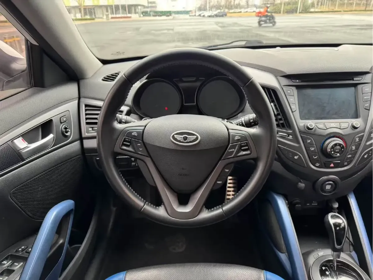 2012 Hyundai Veloster 1.6T 204HP L4 6AT,autocango,china used car exporter,china ev exporter,chinese used car exporter,chinese used ev exporter