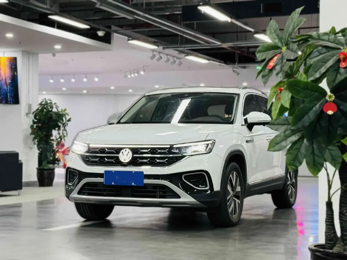 2023 Volkswagen Tayron 2.0T 186HP L4 7DCT