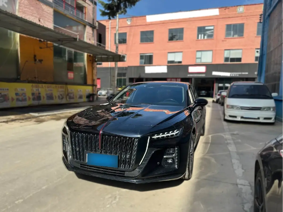 2023 HongQi H5 2.0T 224HP L4 8AT