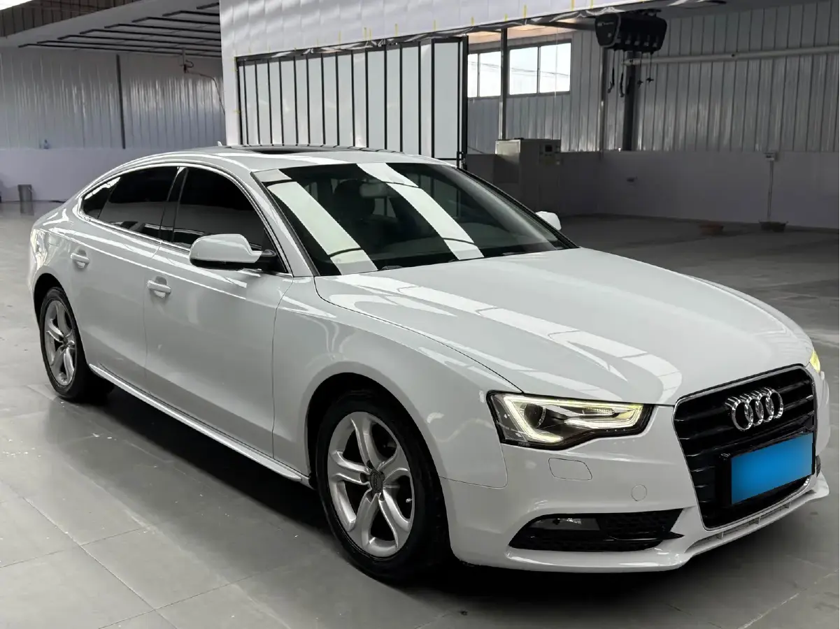 2013 Audi A5 2.0T 211HP L4 CVT